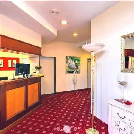 Hotel Garni Arcis 3*