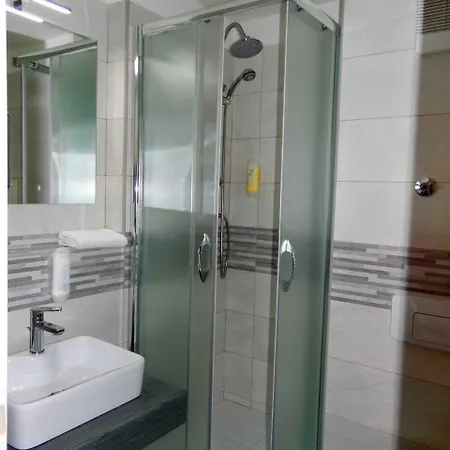 Garni Arcis Hotel 3*